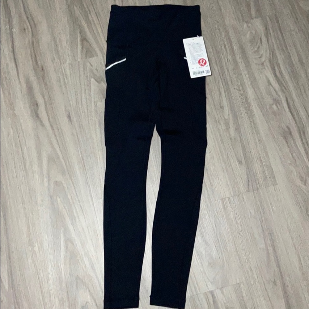 LuluLemon Black Toasty Tech Tight II NWT Size 2